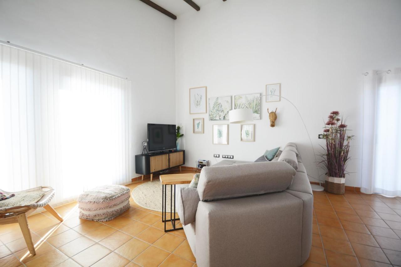 Beautiful Spacious Villa With Private Heated Pool In Lajares Exteriör bild