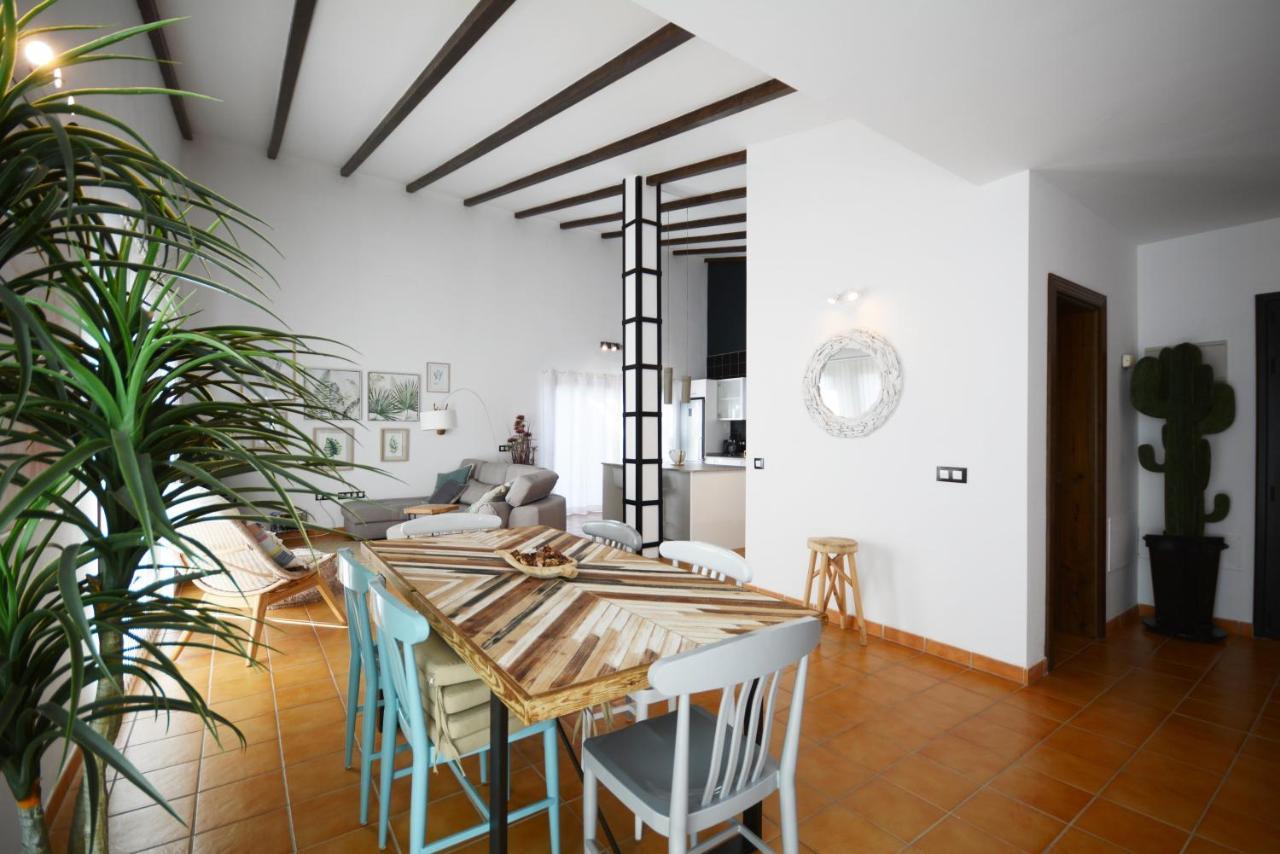 Beautiful Spacious Villa With Private Heated Pool In Lajares Exteriör bild